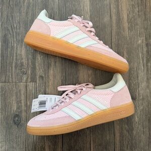 Adidas Handball Spezial Corduroy Pack
Sandy Pink